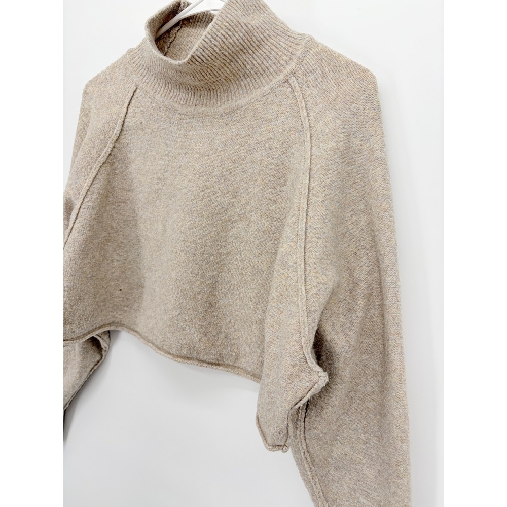 Urban Outfitters Kyla Cropped Turtleneck Sweater Womens Medium Oatmeal Beige